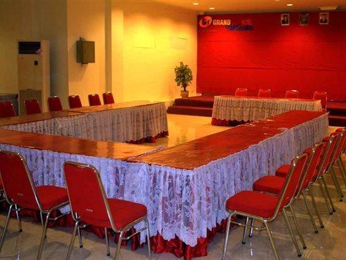 Grand Wisata Hotel Ende Exterior photo