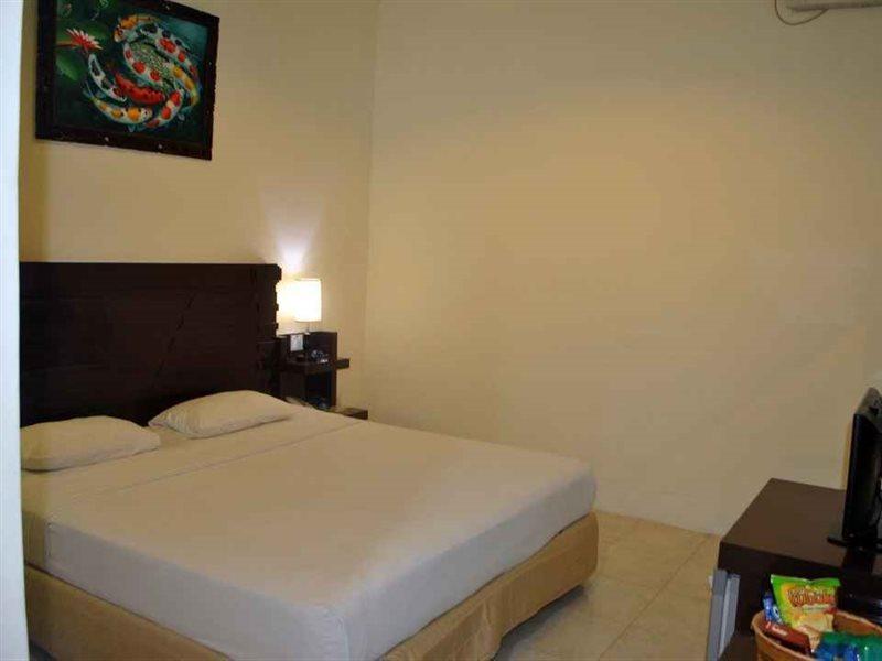 Grand Wisata Hotel Ende Exterior photo