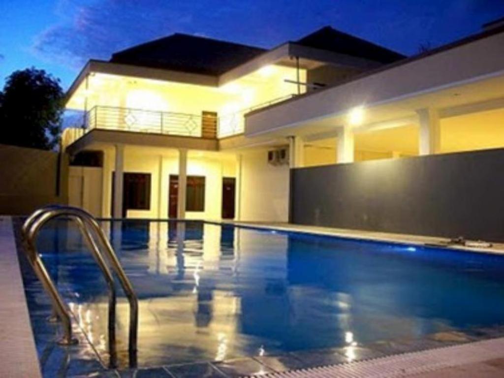 Grand Wisata Hotel Ende Exterior photo